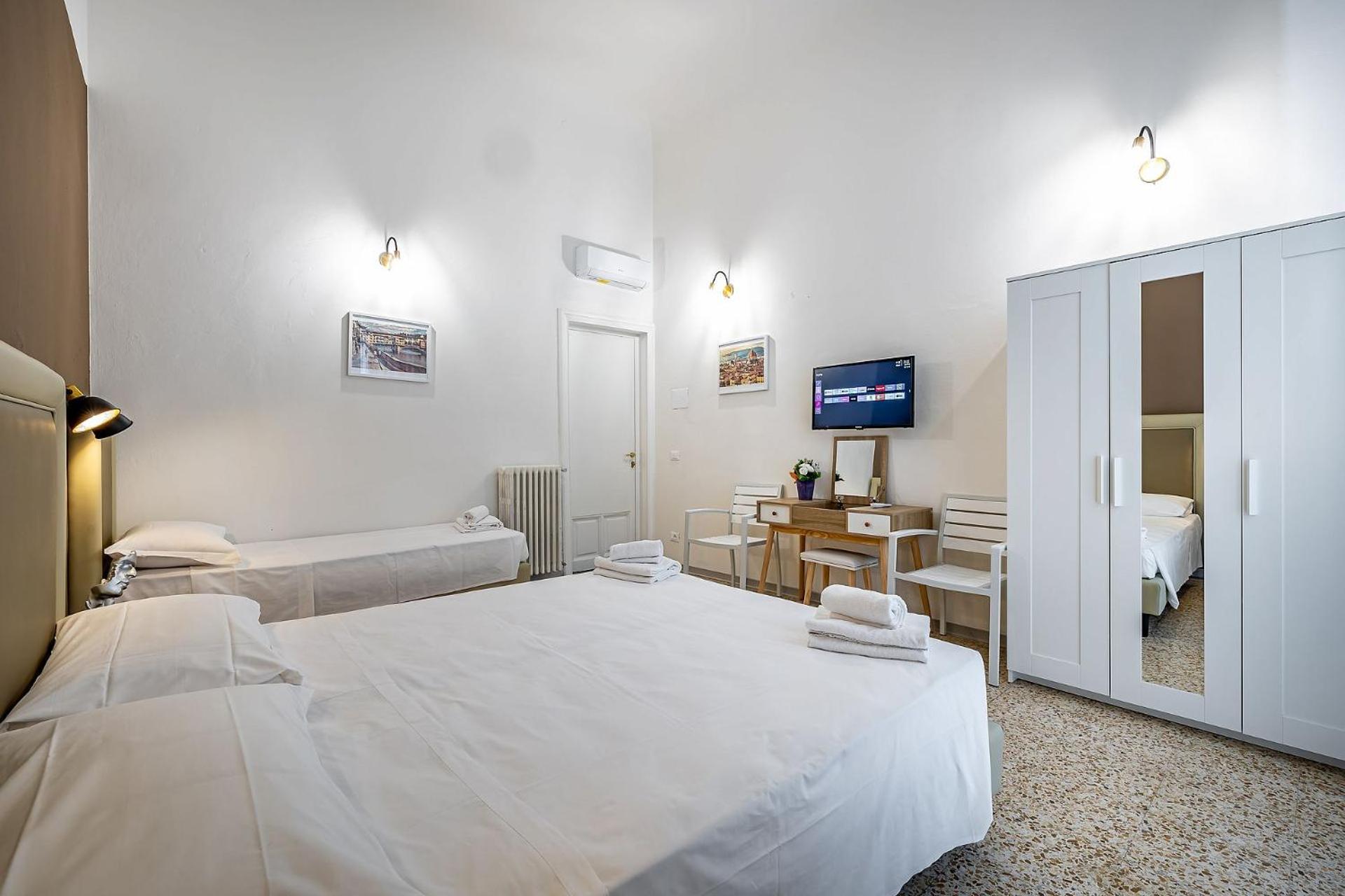La Loggia Del Porcellino Hotel Florence Exterior photo